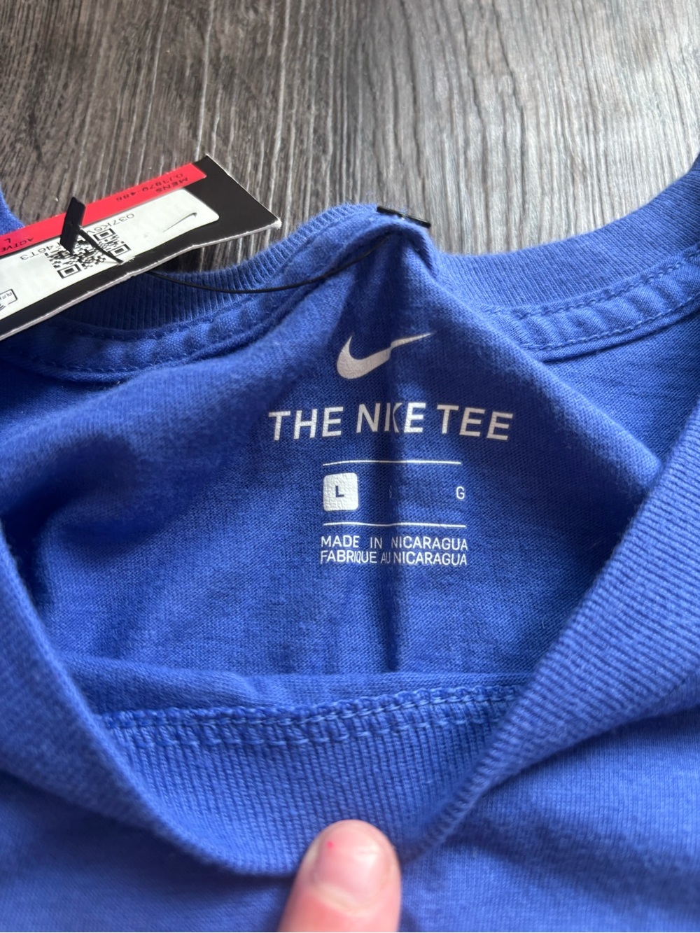 NWT Levi’s and Nike Tshirt Bundle - Picture 3 of 5